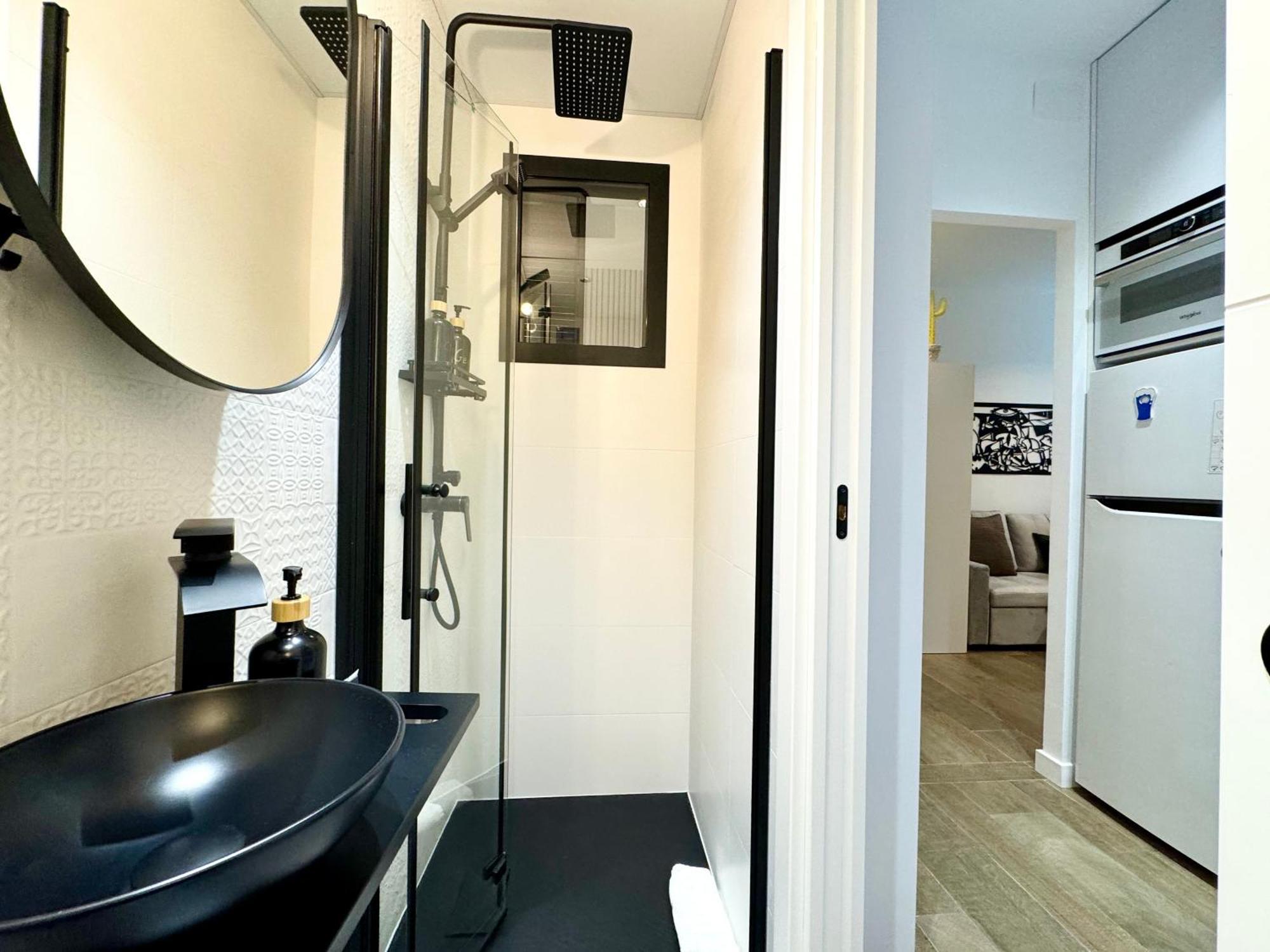 מדריד Luxury Flat City Center Full Equipe Non Touristic מראה חיצוני תמונה